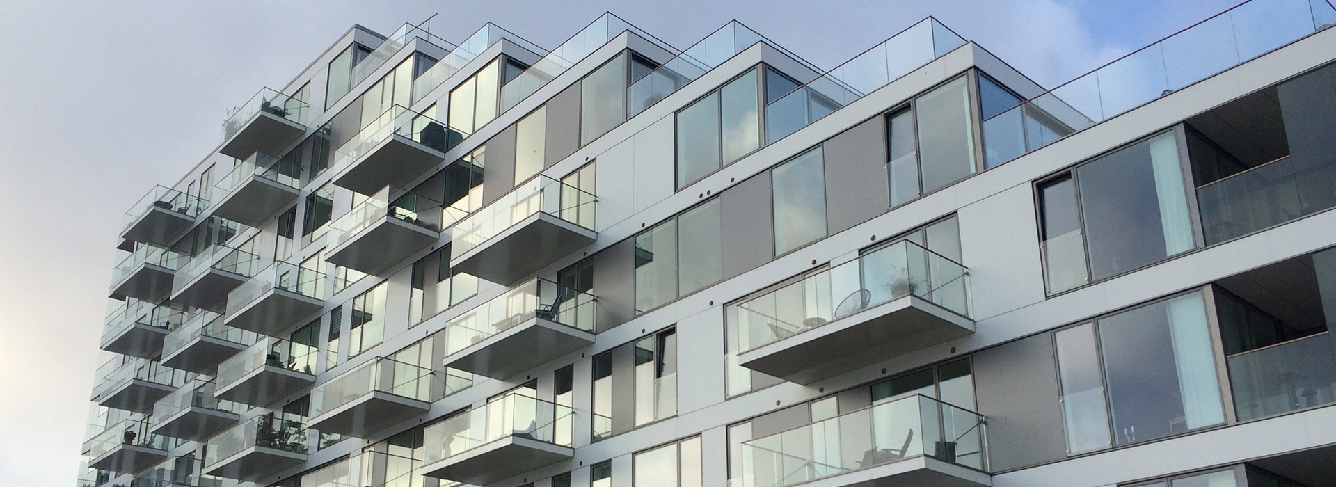 Velkommen hos DHK-BYG ApS. Dit tømrerfirma i Aalborg, Svenstrup & Støvring i Nordjylland